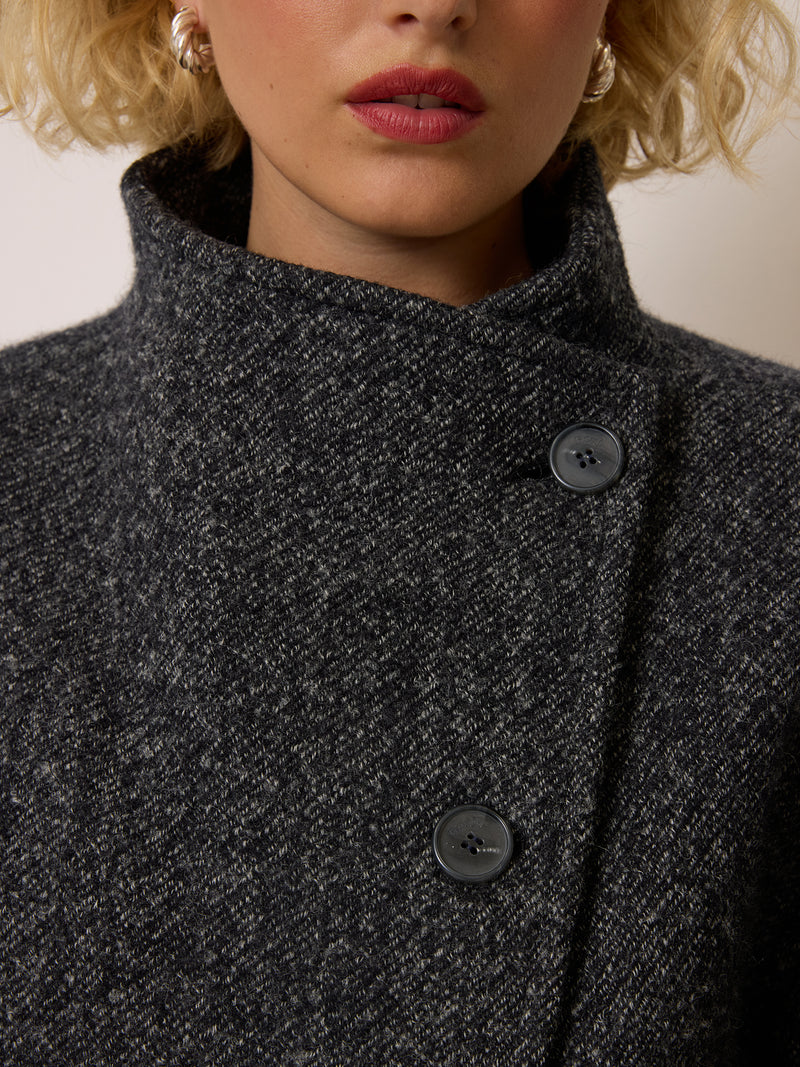 GEDEON anthracite herringbone short coat, back view by Rouje