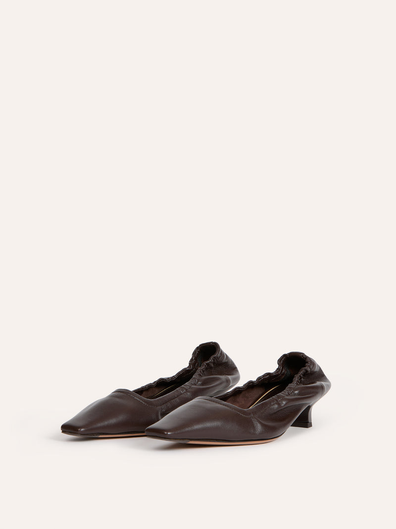 SOHO cocoa cacao leather pumps, front view by Rouje